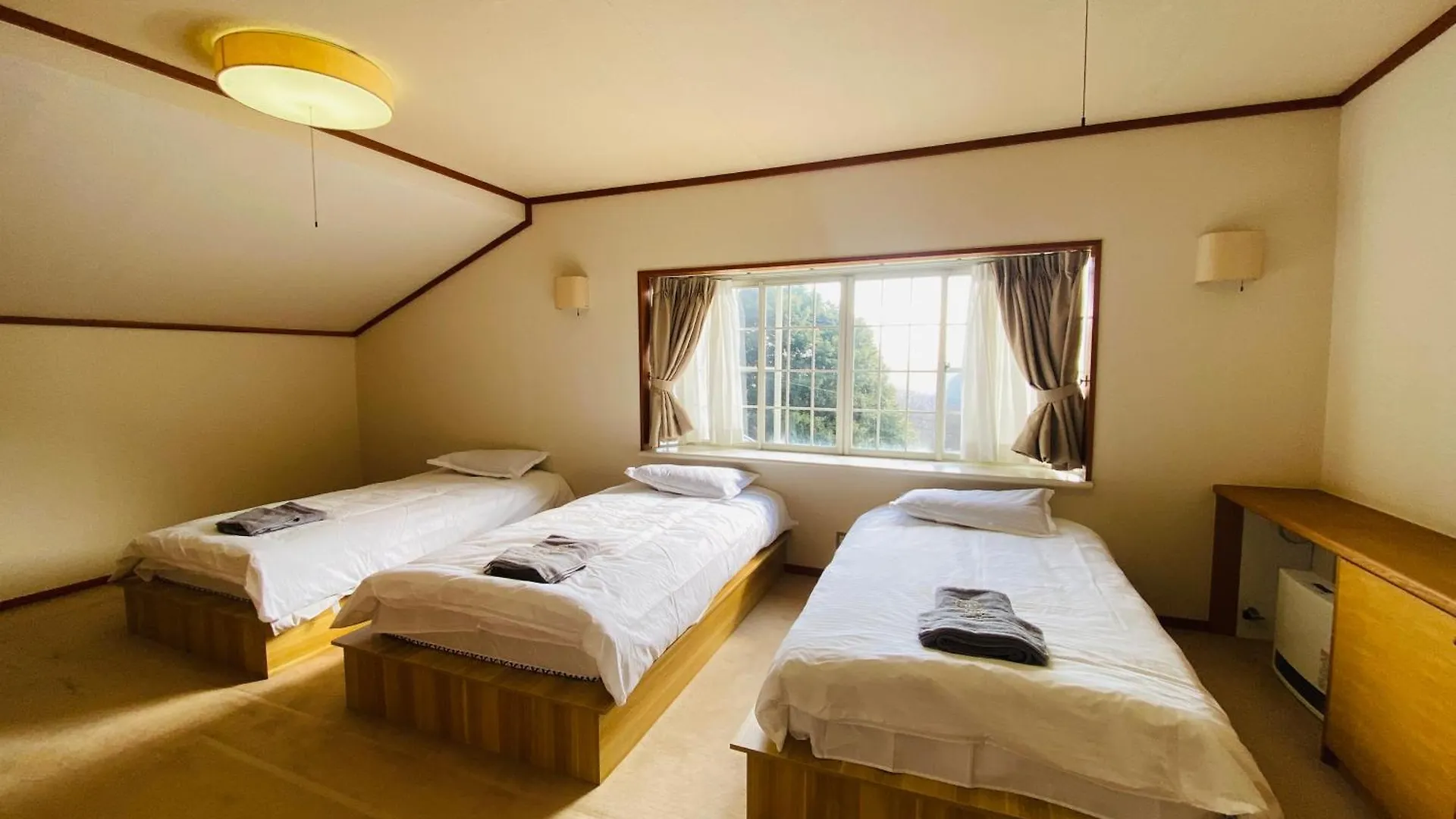 Holiday home ガラスの森美術館の近く 仙石原広々とした別荘 Bbq の楽しみ 自然に囲まれた贅沢なリトリート Hakone